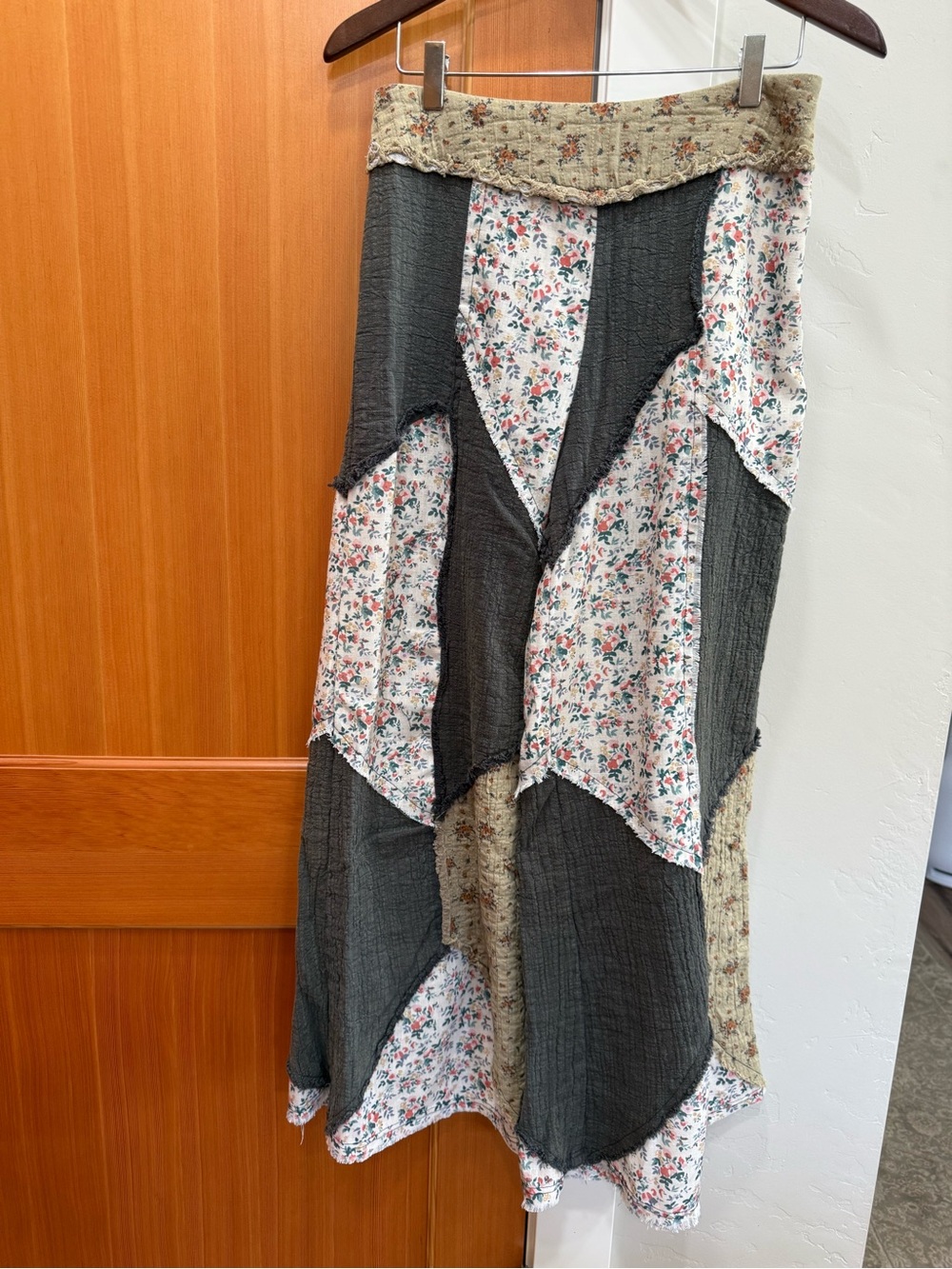 NWOT POL Patchwork Wide leg Pants in Navy, Cream, and Floral